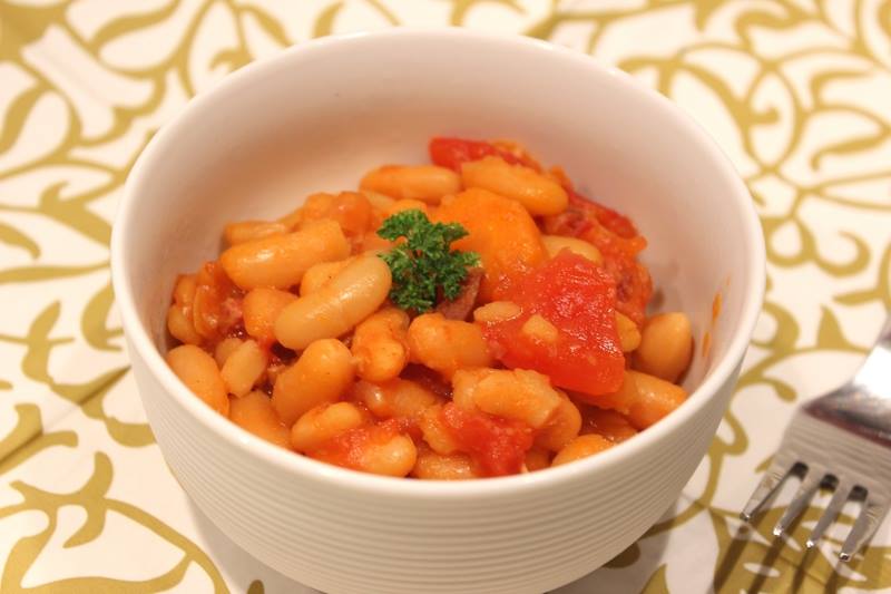 Mogette de Vendée aux tomates, lardons et carottes